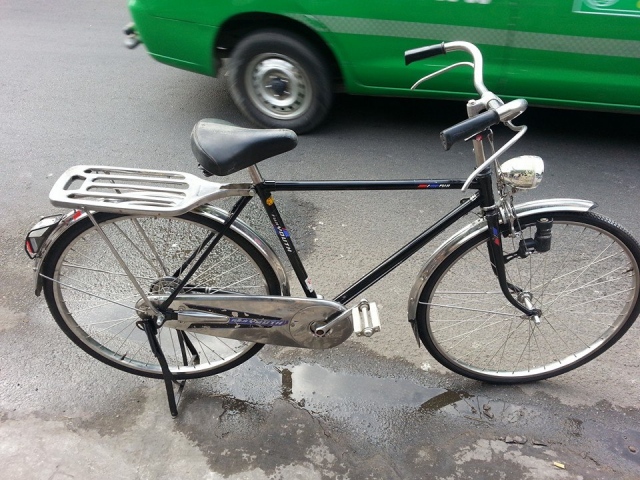 Chiêm ngưỡng những chiếc xe đạp cổ có giá ngang xế hộp  Xã Hội Thông Tin