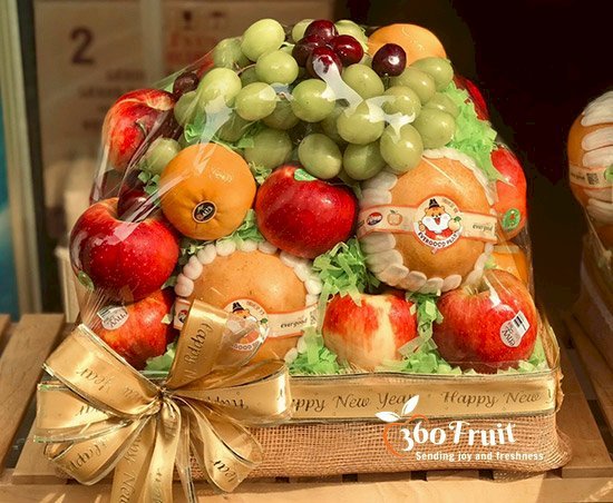 Giỏ quà trái cây beieus tặng thầy cô vừa tinh tế, vừa lịch sự