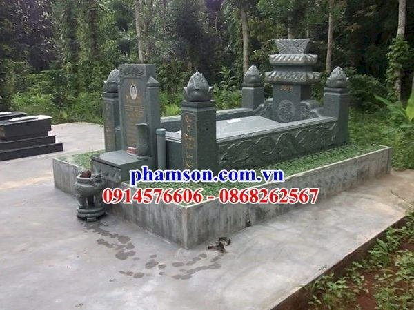 Khu lăng mộ bằng đá xanh rêu liền khối chạm khắc hoa văn tinh xảo đẹp tại Quảng Trị