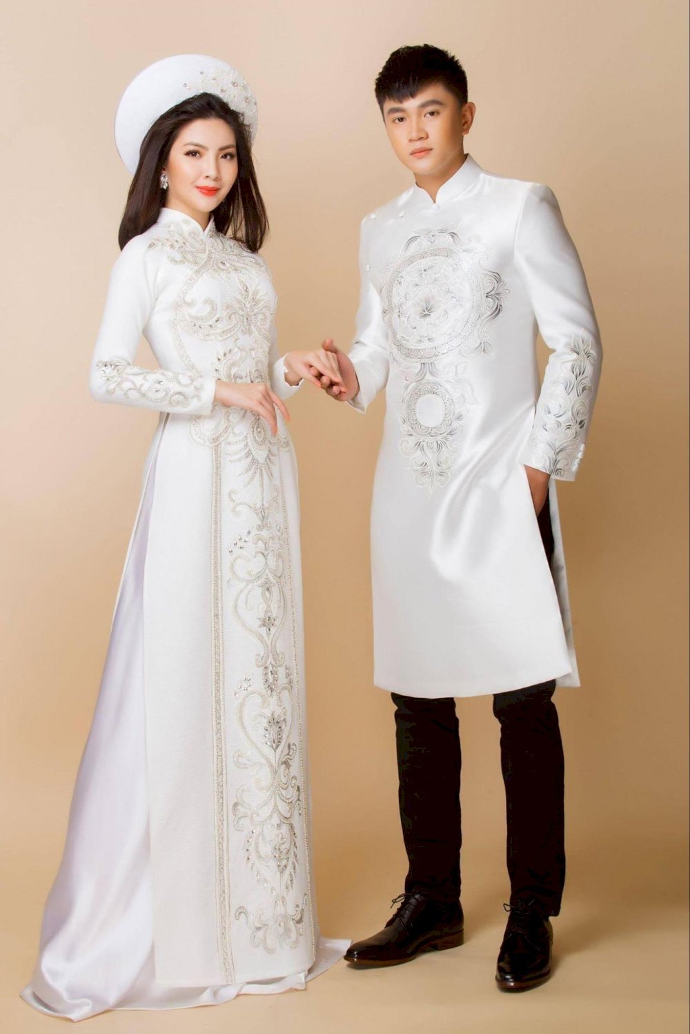 tao-dang-dung-lam-noi-bat-toan-bo-ve-dep-cua-ao-dai