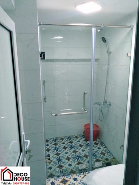 Vách kính nhà tắm phẳng 2 tấm