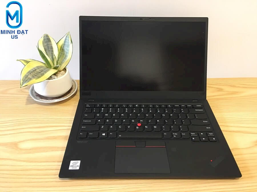 Thinkpad X1 Carbon Gen 8 i7-1