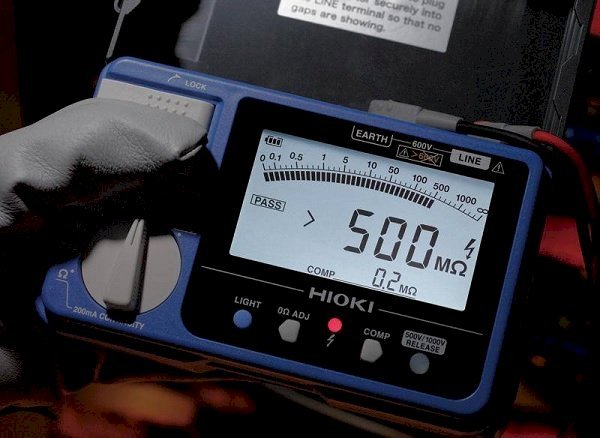 thiết bị đo điện trở cách điện Hioki IR4056-21 giá bao nhiêu