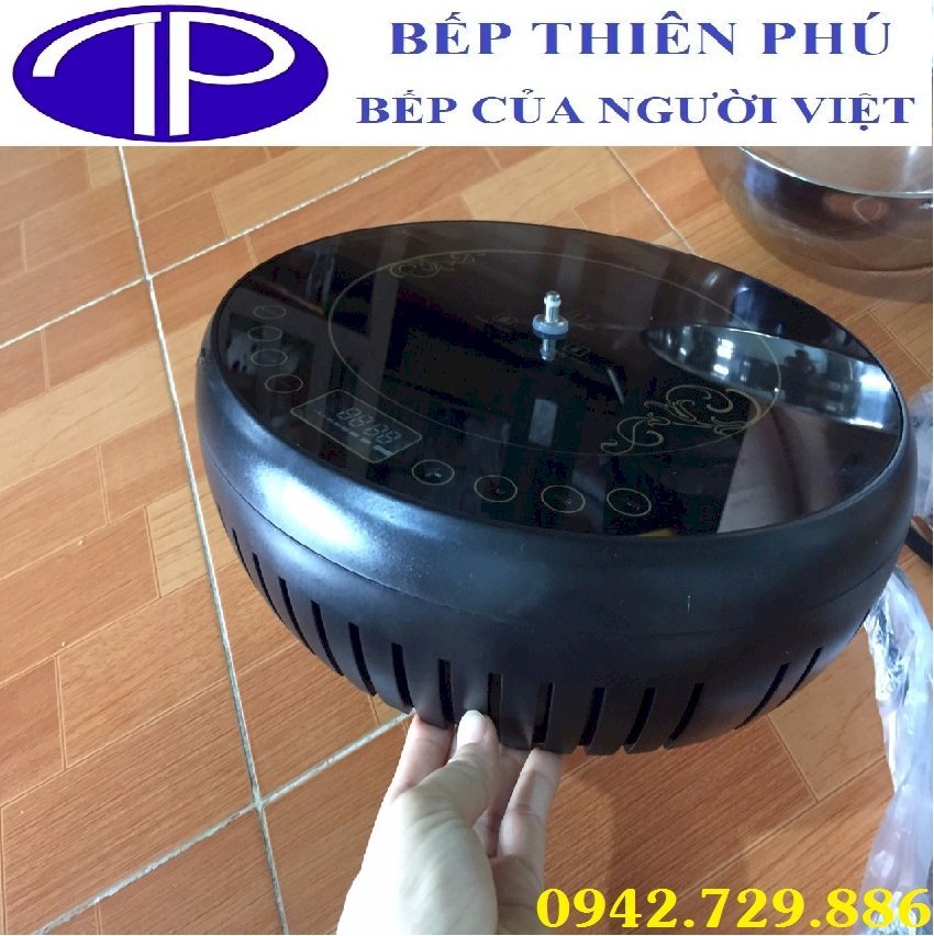 Bếp từ công suất 2000w có kim phun hơi 360 độ 