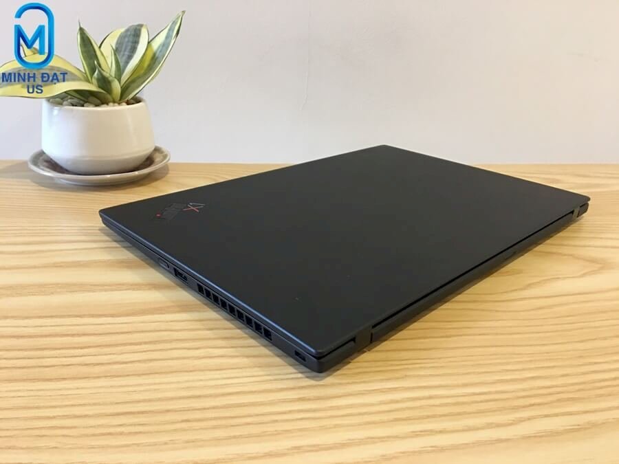 Thinkpad X1 Carbon Gen 8 i7-3