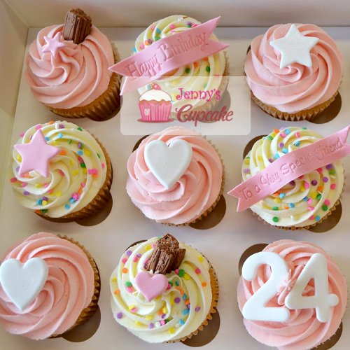 Tuyển chọn 20 mẫu bánh sinh nhật cupcake dễ thương cho các bé nhỏ tuổi