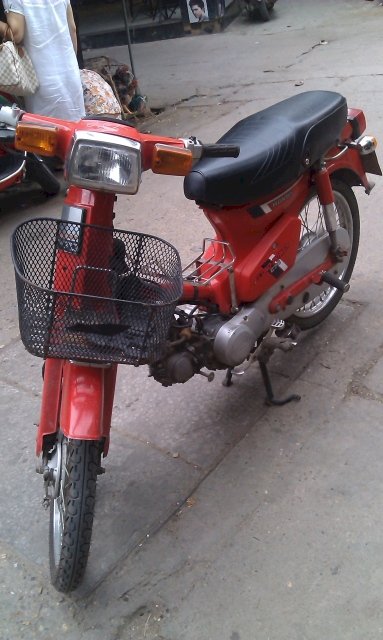 Chiếc xe máy số Honda DD 1998 cũ rích tới 700 triệu ở Hà Nội