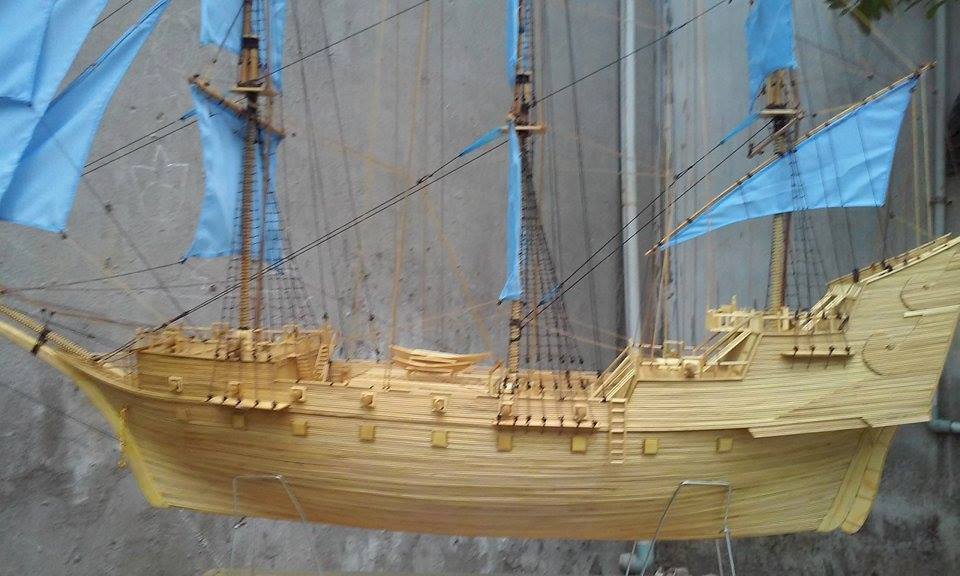 Mô hình thuyền kim loại vàng GOLDEN HIND  Mô hình liti
