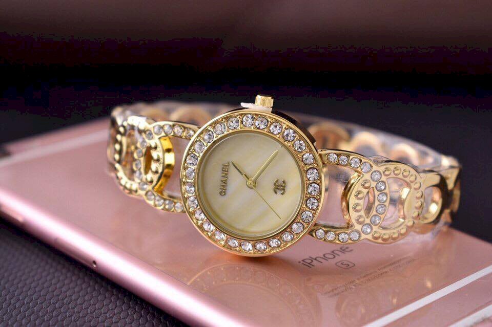 Đồng hồ Chanel nữ dây kim loại mạ vàng sang trọng  DWatch C01  DWatch