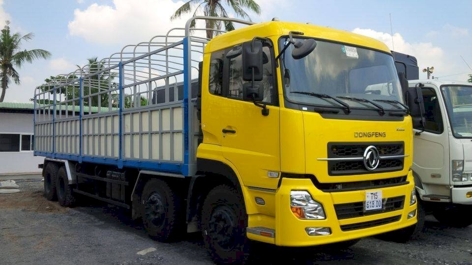 Xe tải Dongfeng 4 chân thùng mui bạt 2 lớp Giá xe tải dongfeng 4 chân 2023