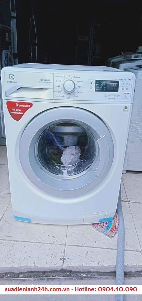 Máy giặt lồng ngang Electrolux Inverter 8kg EWF8024P5WB - META.vn