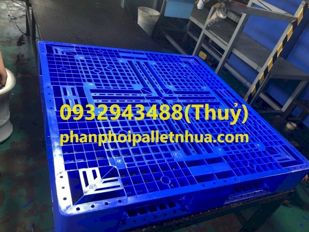 Cần mua pallet nhựa cũ tại Sài Gòn, liên hệ 0932943488