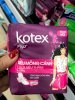 Băng vệ sinh KOTEX có cánh siêu mỏng LUXE hoa 8 miếng 