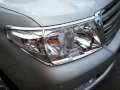 Viền đèn trước Toyota Land Cruiser