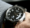 Đồng hồ Tissot Prc 200 lịch dài dây da đen