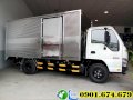 Xe Isuzu QKR270 2.4 tấn thùng kín