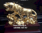 Bức tượng hổ bằng đồng mạ vàng 24k để bàn