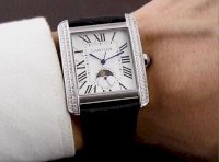 Đồng hồ Cartier cơ vuông dây da vành đá D327