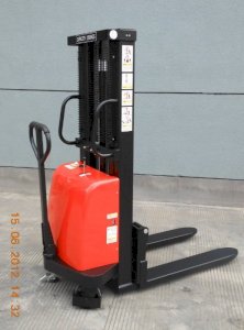 Xe nâng điện bán tự động OLIFT EL1020