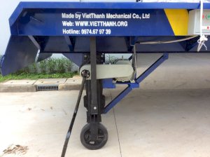 Cầu dẫn lên container nâng điện VT1209