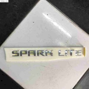 Lô gô chữ nổi Spark Lite Chevrolet Spark M200 Gm-95977460