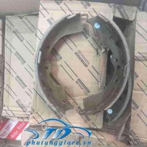 Guốc phanh sau Toyota Innova, Hilux 044950K010