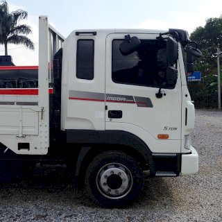 Xe Tải Thùng Huyndai Trago Gold Mega Truck G260 Giá Rẻ Nhất Tháng 08/2023