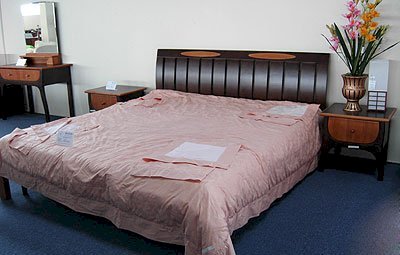 Giường gỗ đôi 1-2-118-0270 
