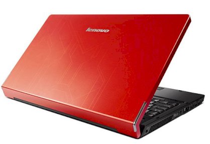 Lenovo IdeaPad Y730 Red (Intel Core 2 Extreme X9100 3.06GHz, 4GB RAM, 640GB HDD, VGA ATI Radeon HD 3650, 17 inch, Windows Vista Ultimate)