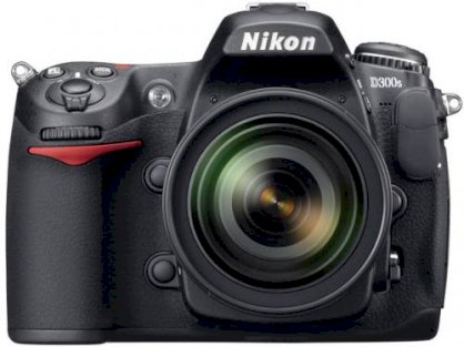 Nikon D300S (AF-S DX NIKKOR 16-85mm F3.5-5.6 G ED VR) Lens kit