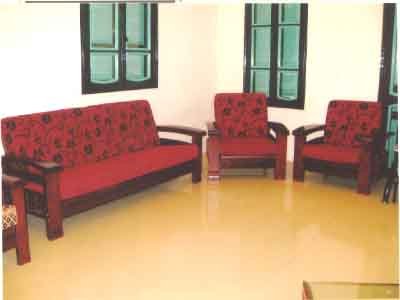 Bộ ghế ghỗ tự nhiên đệm nỉ hoa đỏ HP013