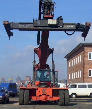 Xe nâng Kalmar DRD100-52S6