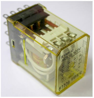 Relay kiếng IDEC RM2S-U-AC110