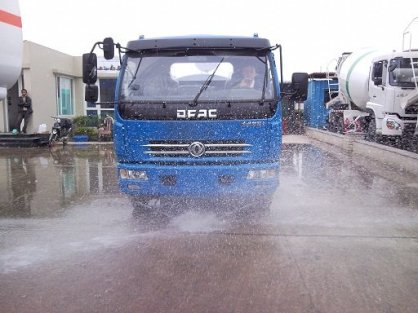 Xe phun nước rửa đường Dongfeng SLA5070GSS3