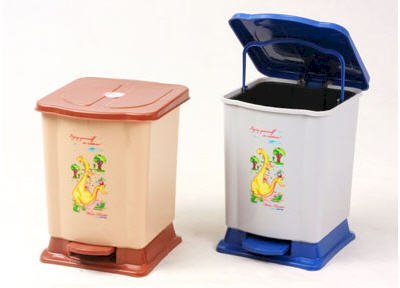 Thùng rác có chân đạp nhỏ DUSTBIN No.741