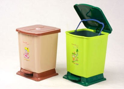 Thùng rác có chân đạp nhỏ DUSTBIN No.740