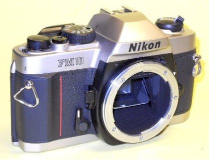 Máy ảnh cơ chuyên dụng Nikon FM10 Body