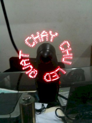 Quạt LED chạy chữ CT-304