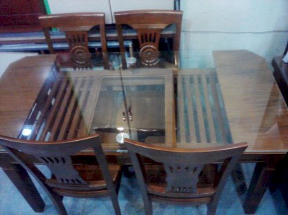 Bộ bàn ăn gỗ xoan 1600 gồm 1 bàn và 6 ghế 