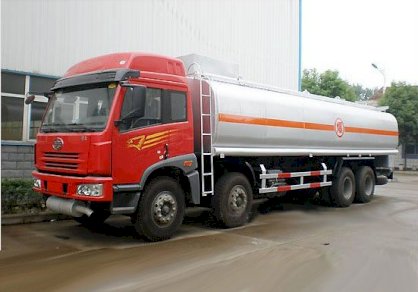 Xe bồn chở dầu DongFeng HCA1313P7K1L11T4E 23,9 m3