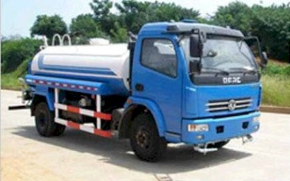 Xe tưới nước rửa đường Dongfeng CLW5060GSS3 7 khối