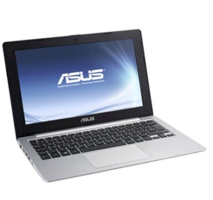 Asus X201E - KX055D (Intel Celeron B847 1.1GHz, 2GB RAM, 500GB HDD, VGA Intel HD Graphics, 11.6 inch, PC DOS)