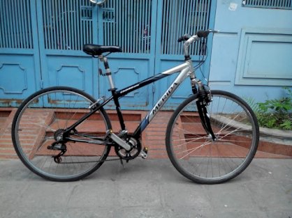 Xe đạp thể thao Merida màu đen bạc 