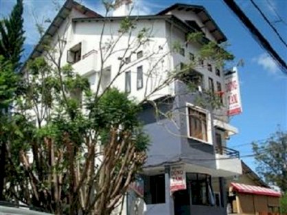 Khách sạn Dung Tâm