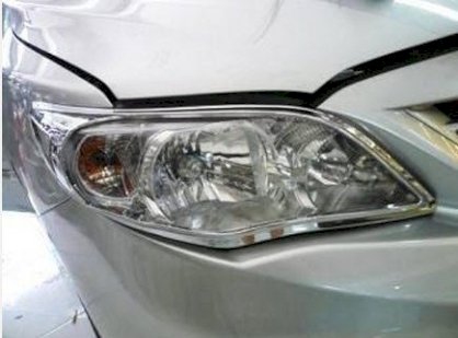Viền đèn trước Toyota Altis