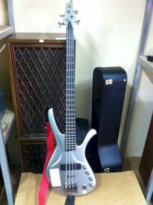 Guitar Bass Ibanez EDA900