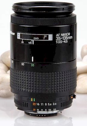 Lens Nikon AF Zoom Nikkor 35-135mm F3.5-4.5