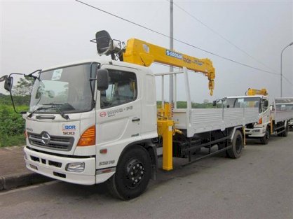 Xe tải Hino FG8JPSU gắn cẩu Soosan