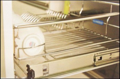 Ray inox cao cấp đựng chén đĩa, liên kết với cánh cửa cho tủ bếp dưới 600-700-800-900