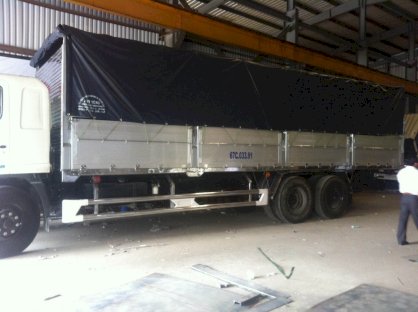 Xe tải Hino FL8JTSA 16 tấn – FL thùng dài 9.4m